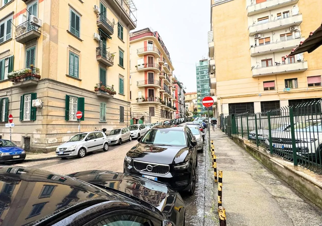 Metro Materdei - Casa Al Quinto Piano E Wi-Fi A 2 Passi Dalla Metropolitana Apartment Naples Italy