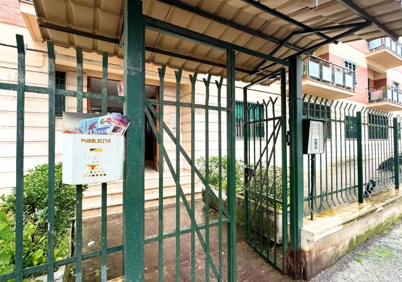 Metro Materdei - Casa Al Quinto Piano E Wi-Fi A 2 Passi Dalla Metropolitana Apartment Naples